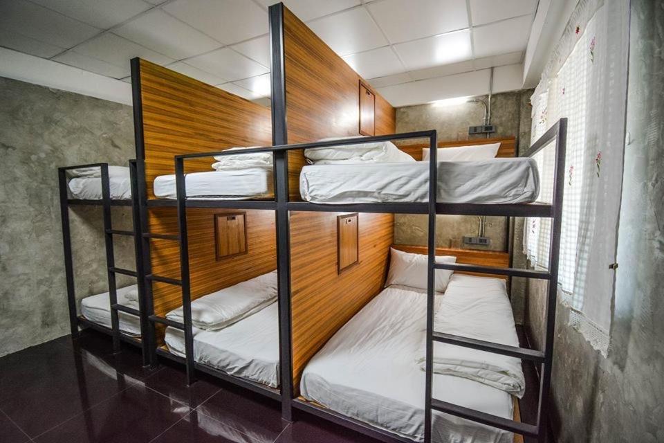 Baan Lung Poshtel Hostel เชียงใหม่ ภายนอก รูปภาพ